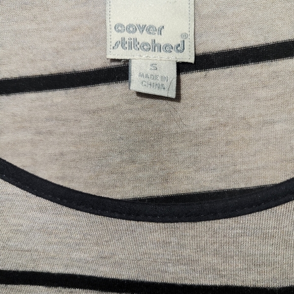 Cover Stitched Women's Top. Size Small.  Excellent Condition Pre-owned. - Picture 6 of 7